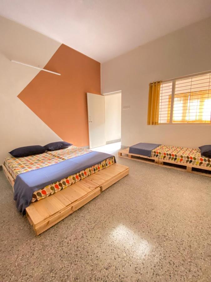 Habitat15@Airlines Hostel Bangalore Buitenkant foto